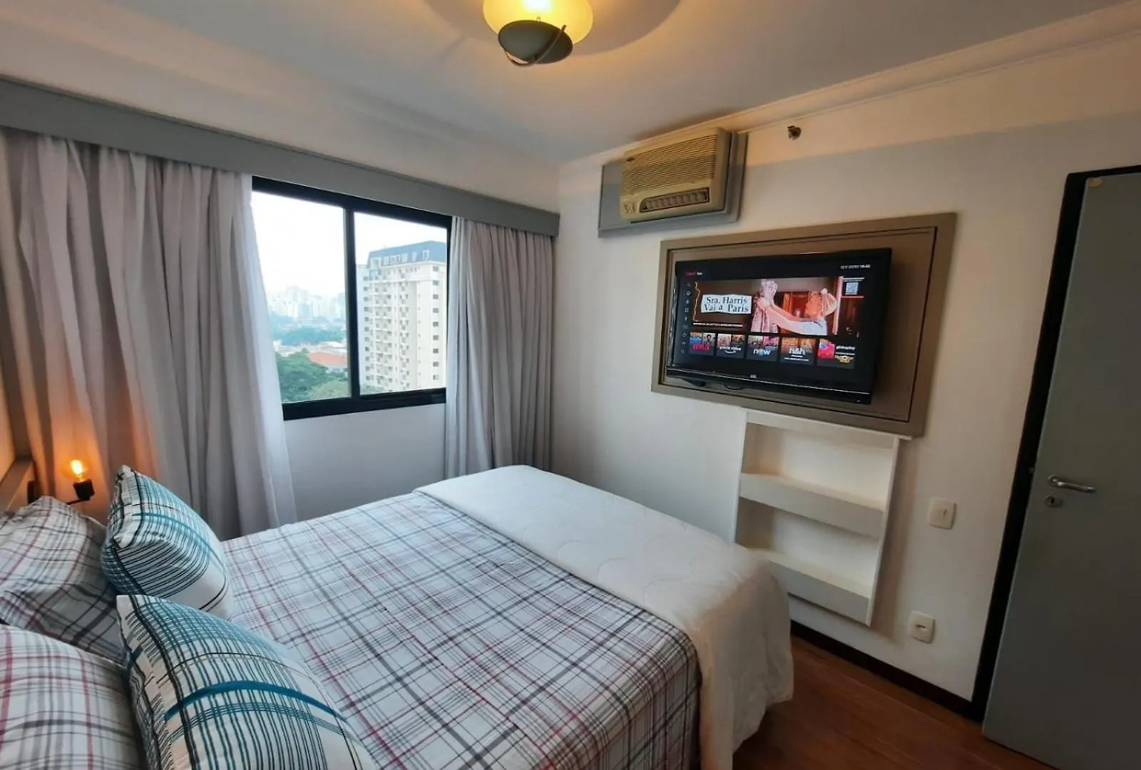 Flat Hotel The Palace Quarto E Sala Perto Do Metro Sao Paulo Brazil